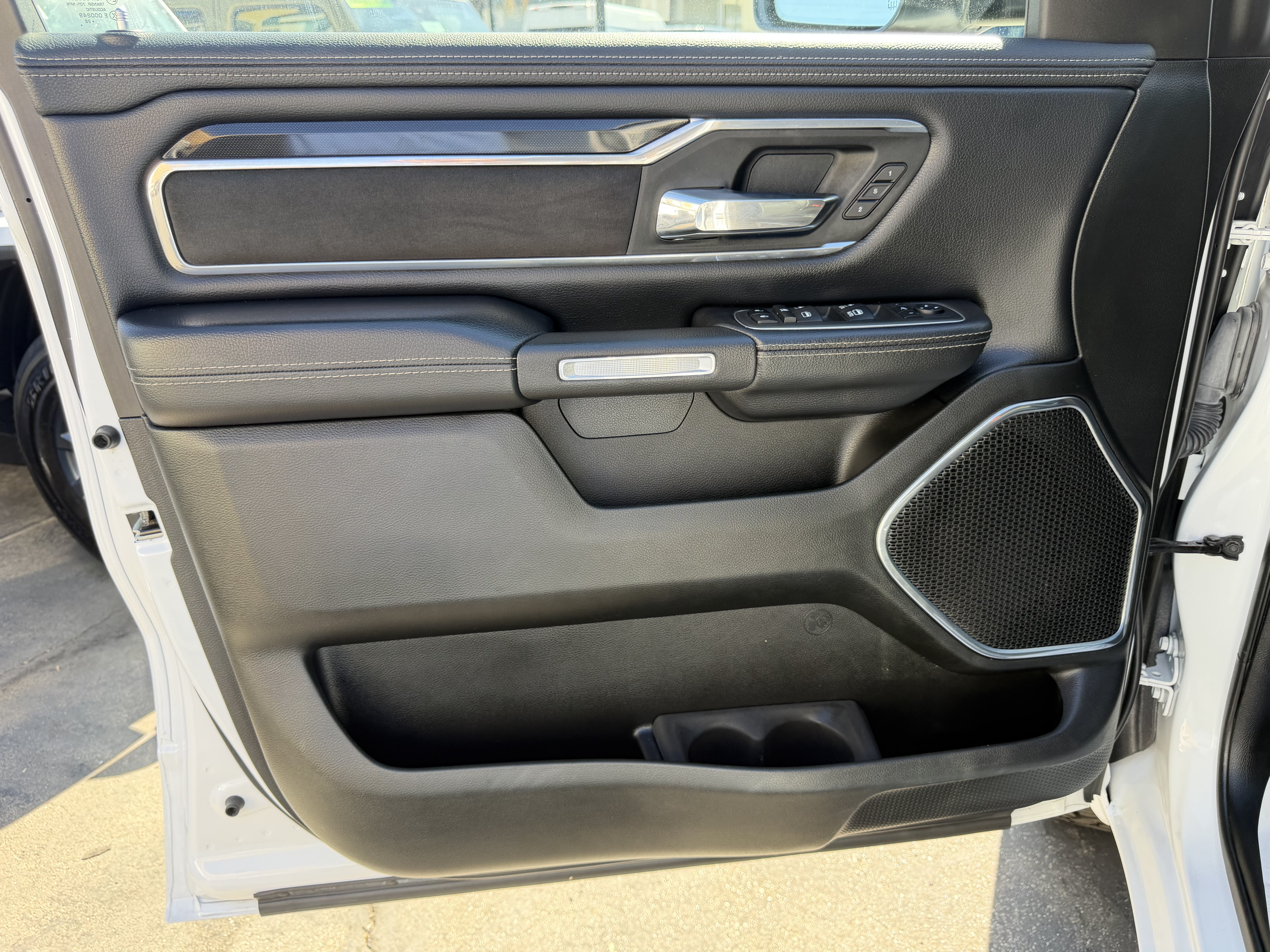 Certified 2022 RAM 1500 Laramie w/ Sport Appearance Package AWD/4WD image 19