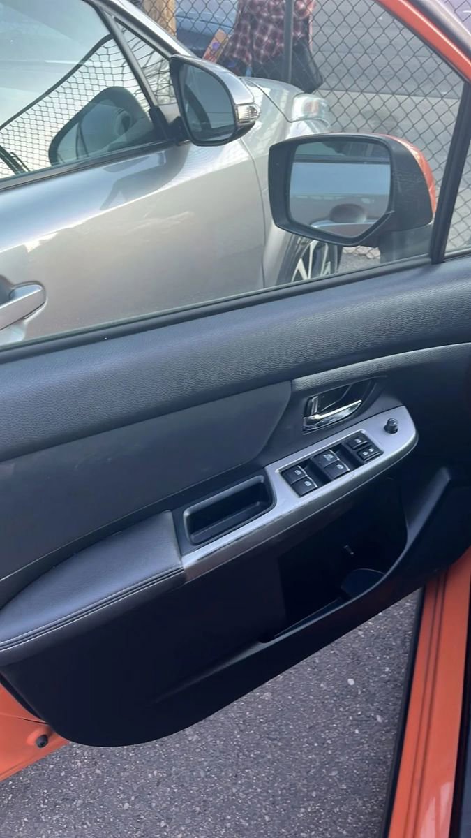 Used 2015 Subaru Crosstrek 2.0i Premium w/ Moonroof Package image 15