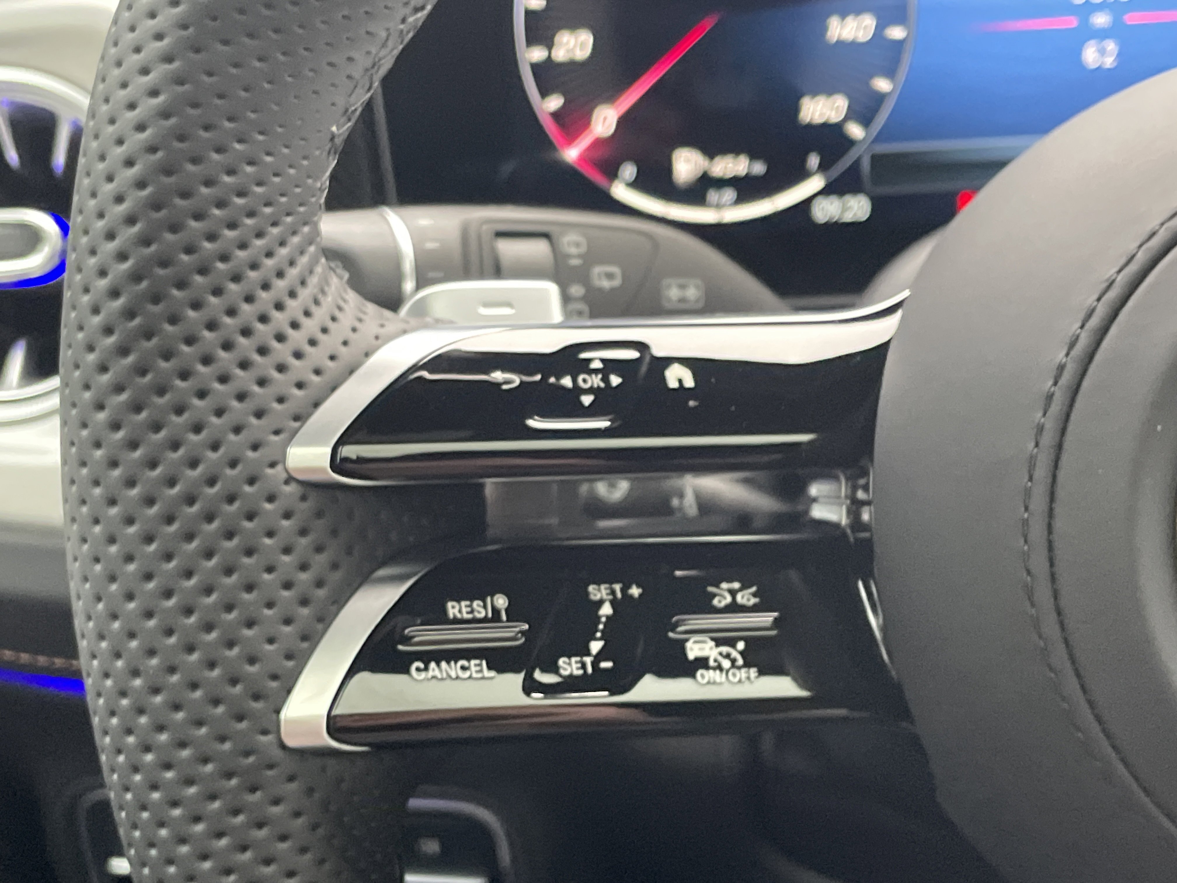 New 2026 Mercedes-Benz G 550 image 24