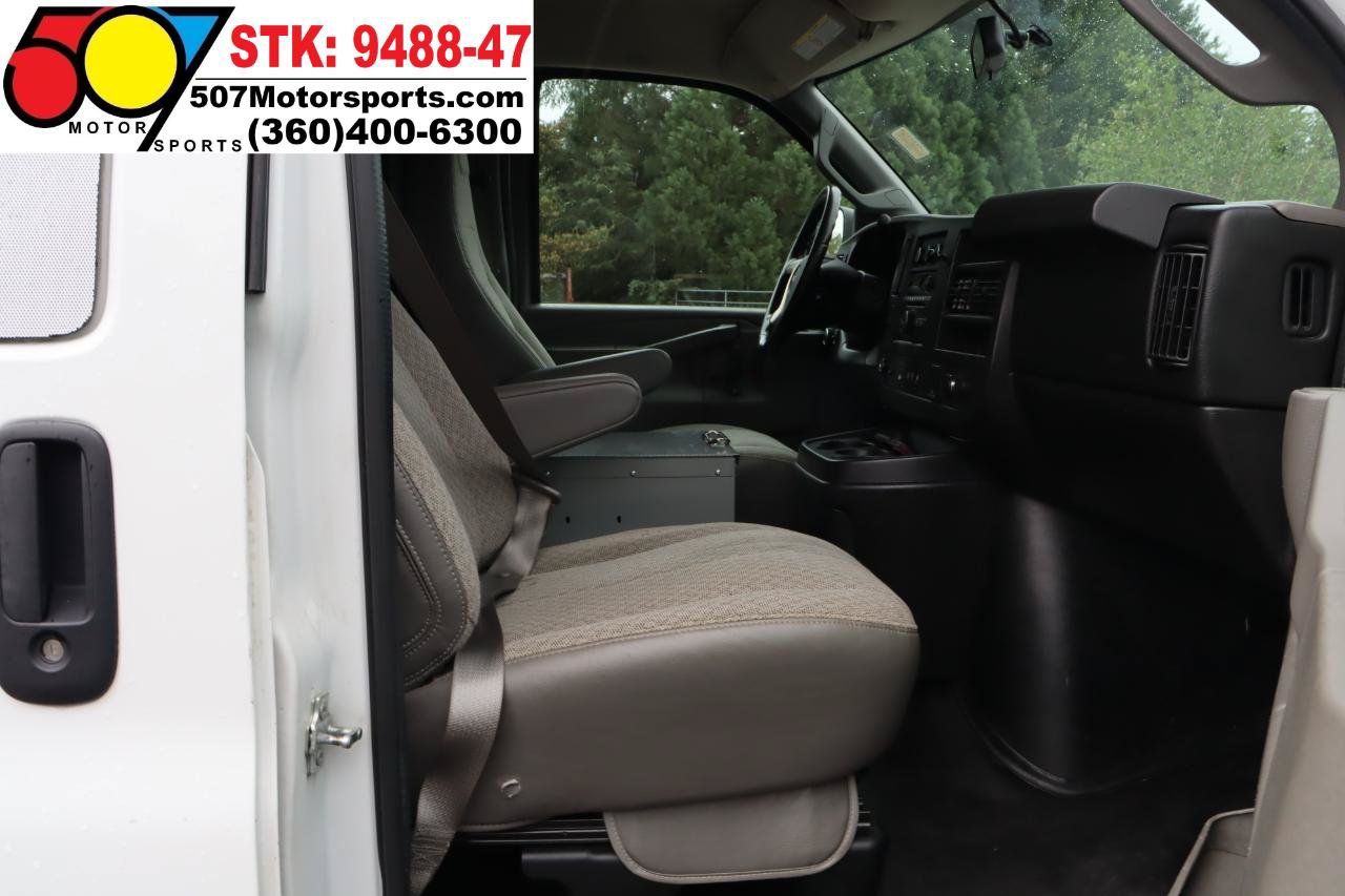 Used 2016 GMC Savana 3500 RWD image 19