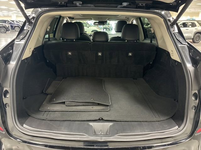 Used 2020 Nissan Murano SL w/ Moonroof Package AWD/4WD image 16