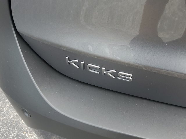 New 2027 Nissan Kicks SR w/ SR Premium Package FWD image 6