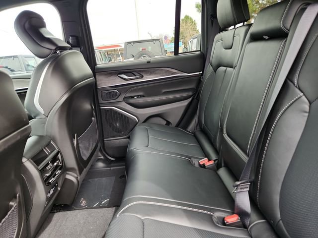 New 2025 Jeep Grand Cherokee Overland w/ Adv Protech Group III AWD/4WD image 22