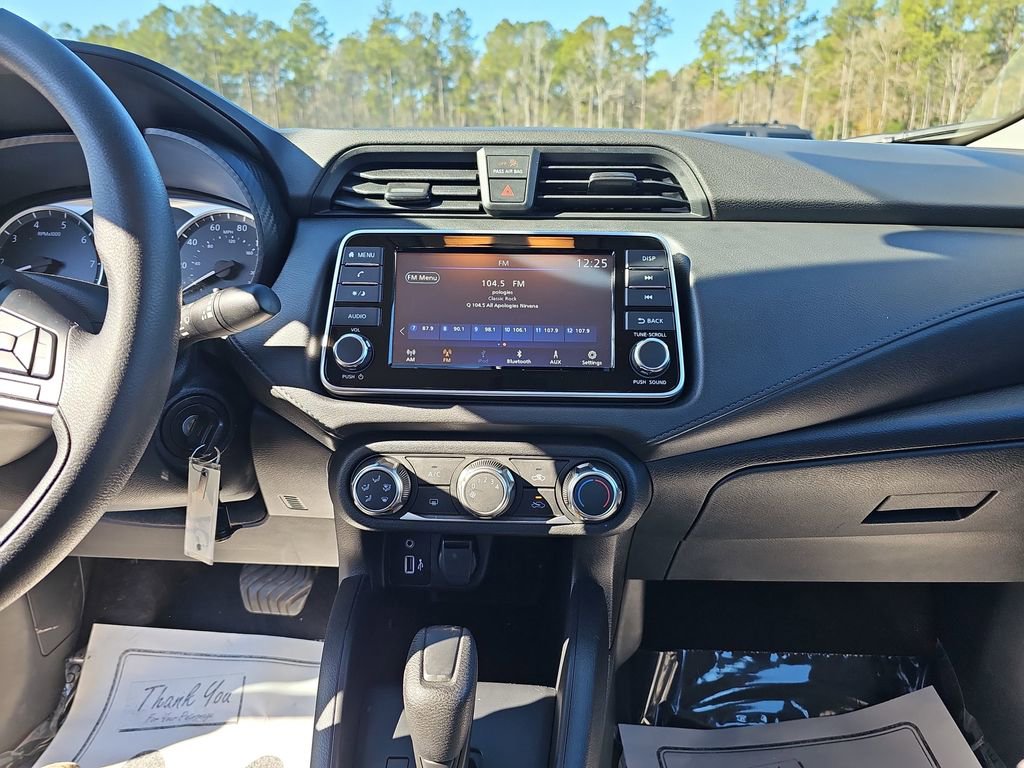 Used 2025 Nissan Versa S w/ Trunk Package image 25