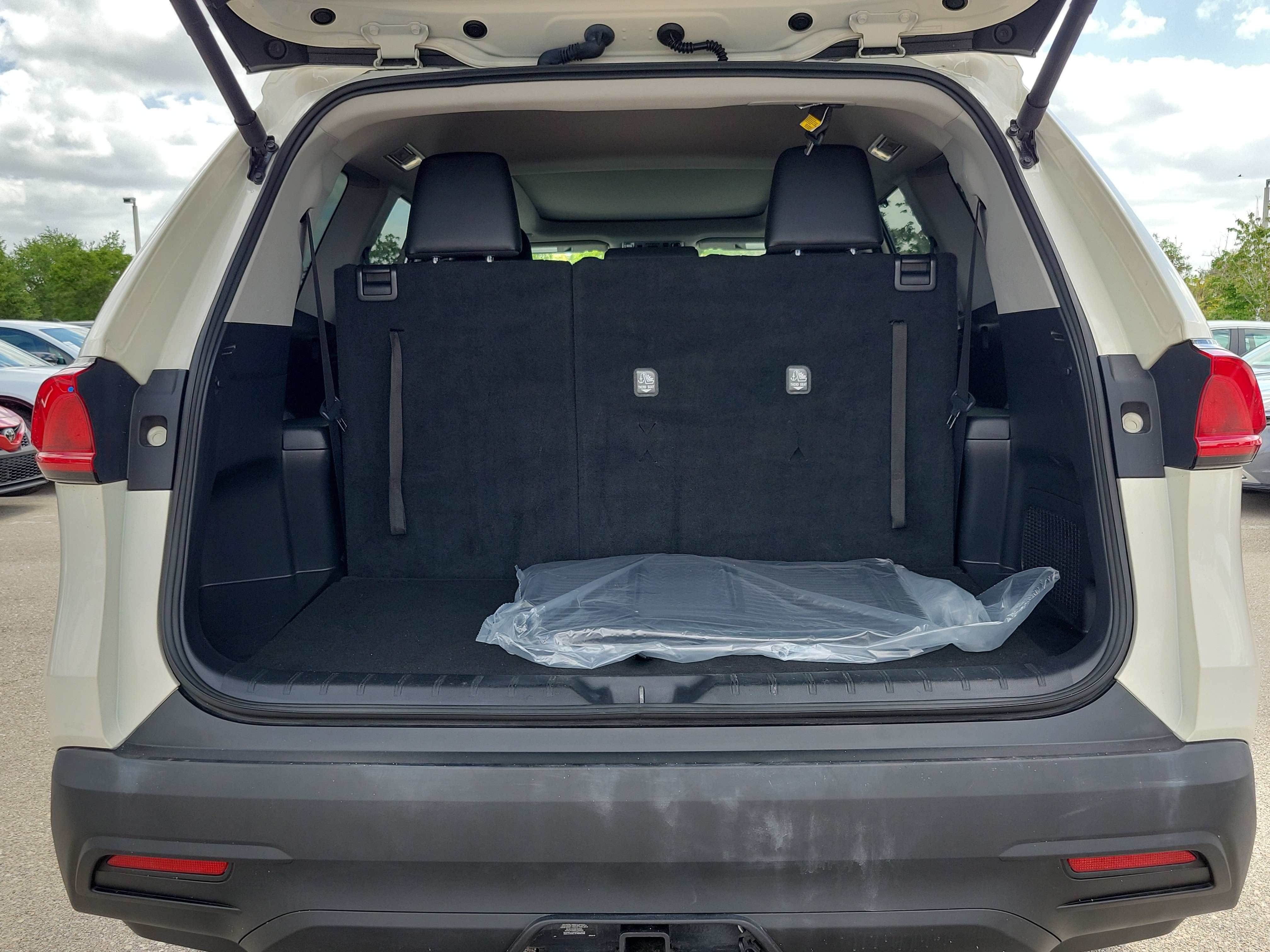 Used 2024 Toyota Grand Highlander XLE FWD image 13