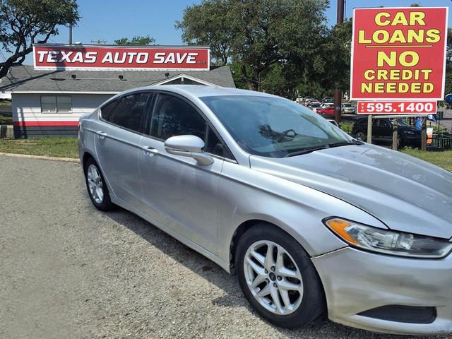 Used 2016 Ford Fusion SE FWD image 1