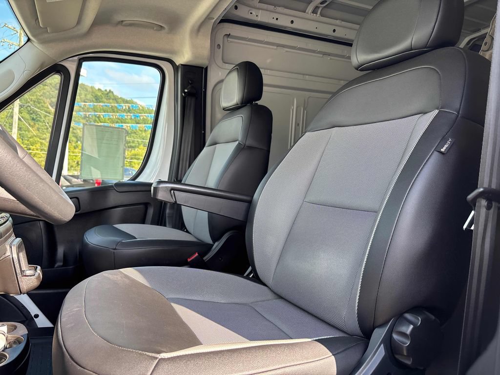 Used 2025 RAM ProMaster 3500 w/ Convenience Group FWD image 10