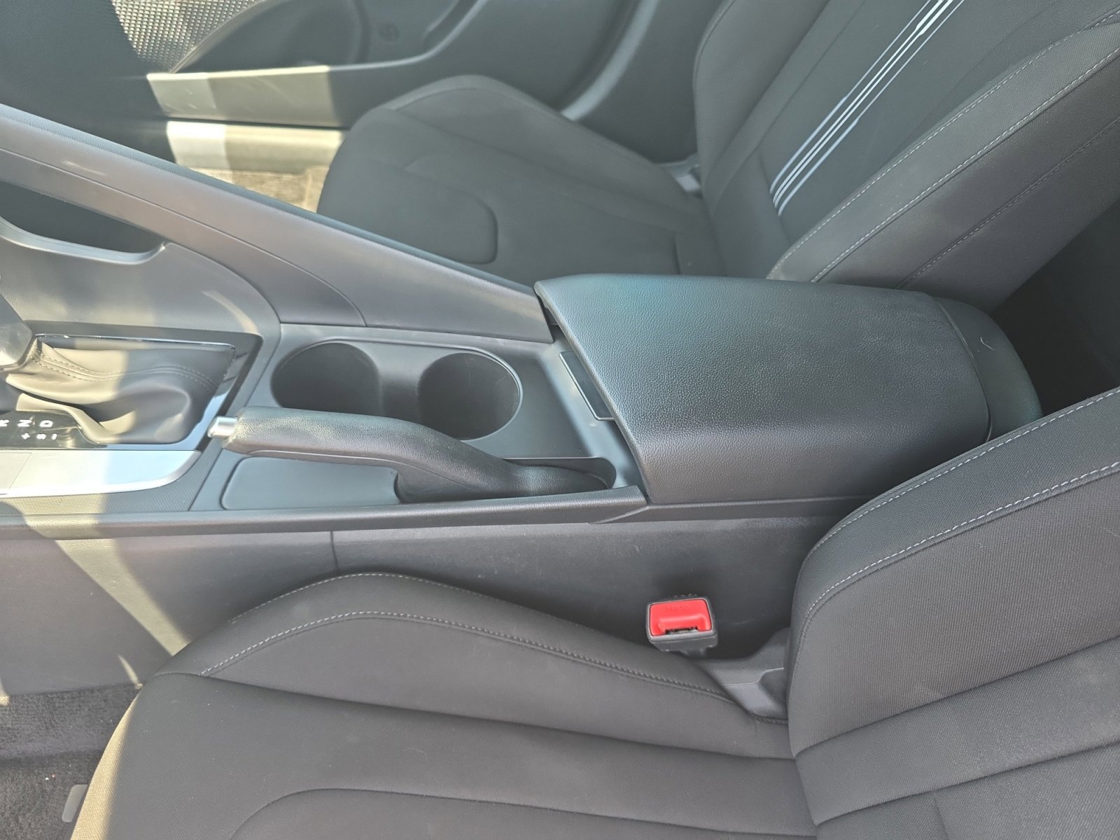 Used 2024 Hyundai Elantra SEL FWD image 15