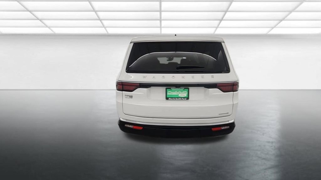 Used 2024 Jeep Wagoneer L Series II w/ Flexible Seating Group image 7