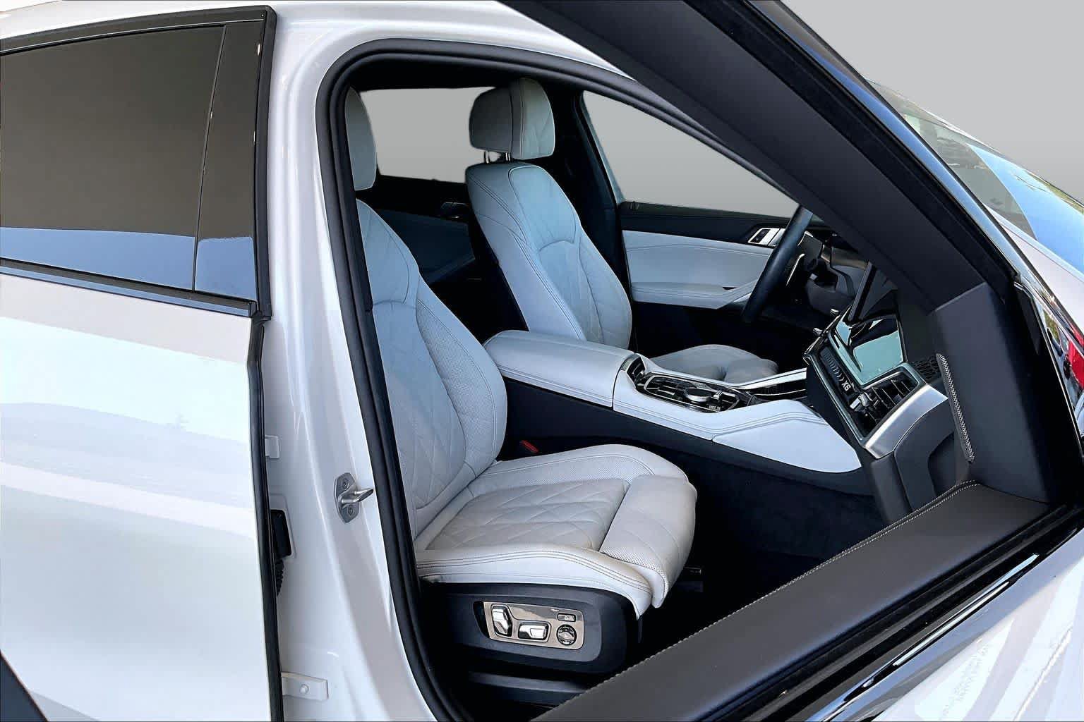 Used 2026 BMW X6 xDrive40i AWD/4WD image 8