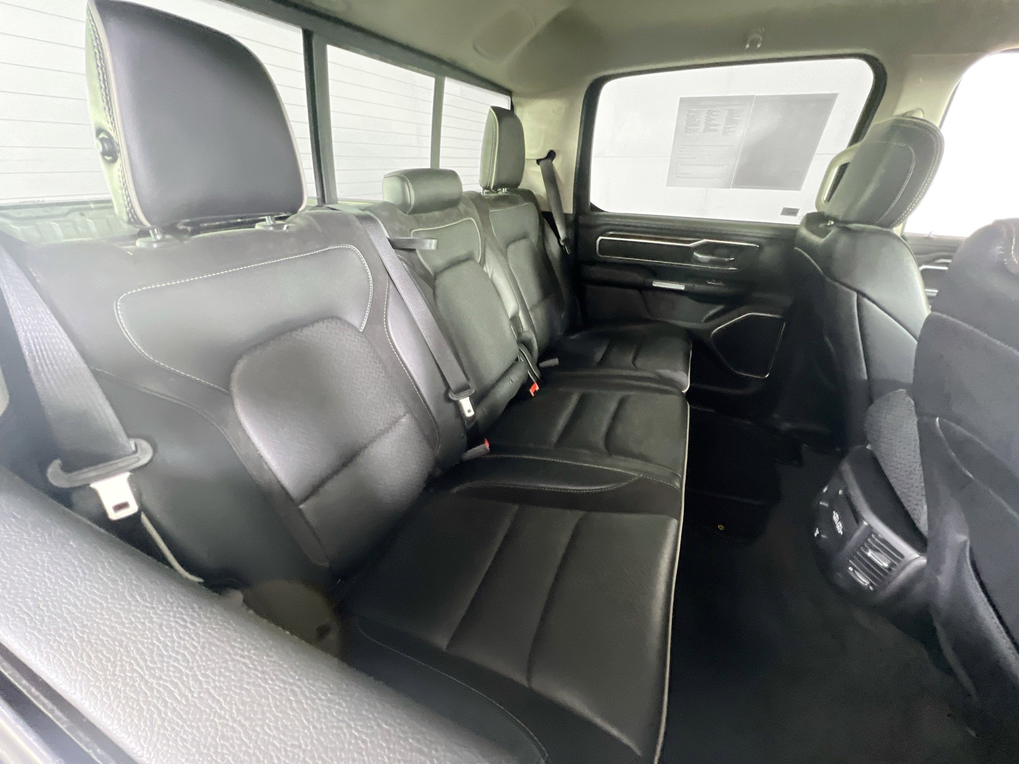 Used 2022 RAM 1500 Laramie AWD/4WD image 25