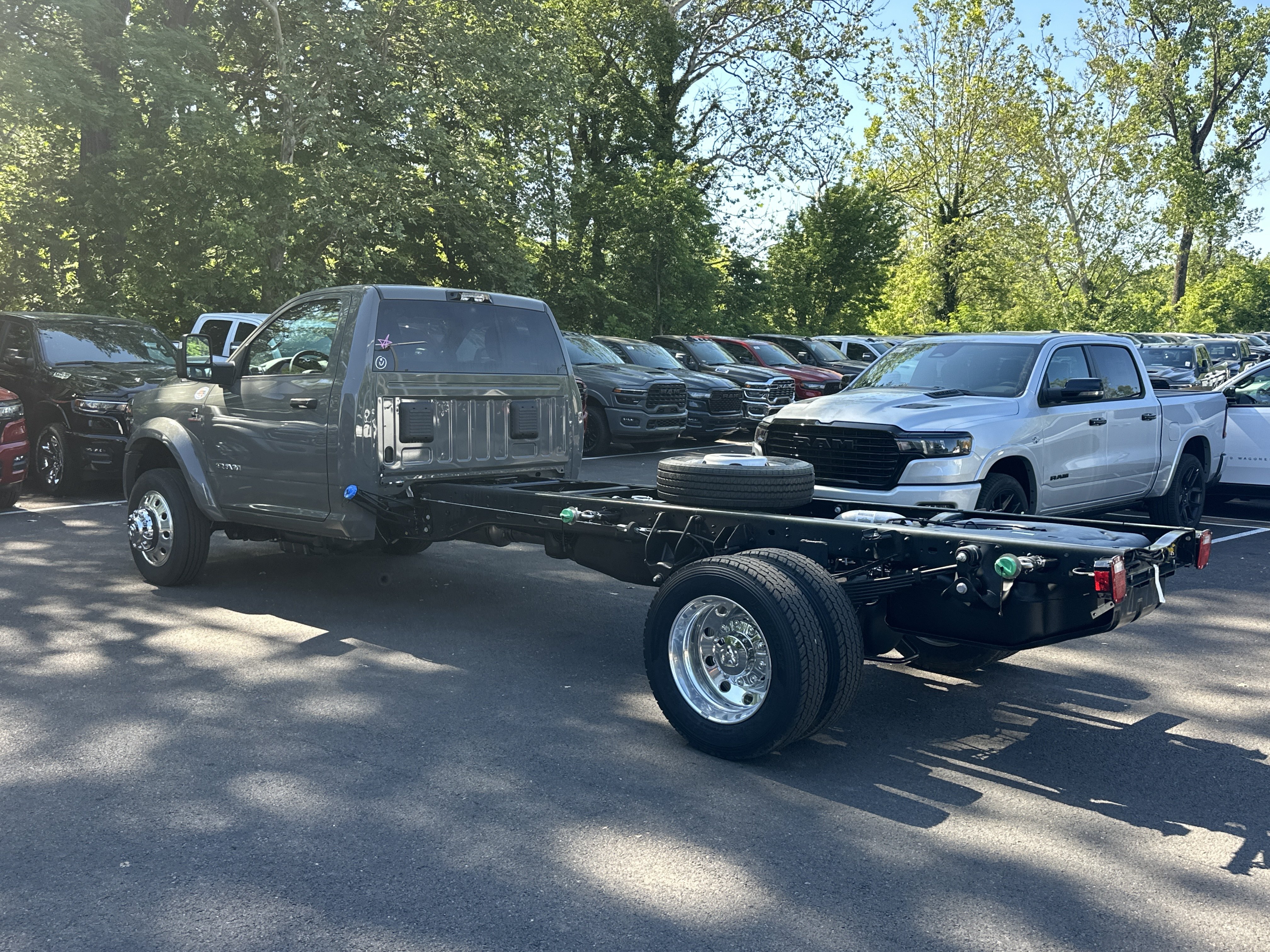 New 2026 RAM 5500 4x4 Regular Cab image 22