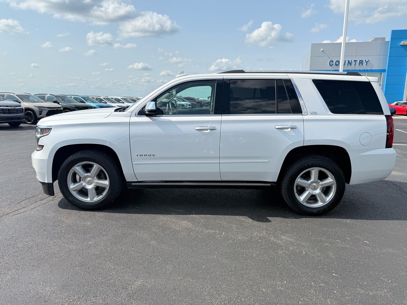 Used 2016 Chevrolet Tahoe LTZ AWD/4WD image 2