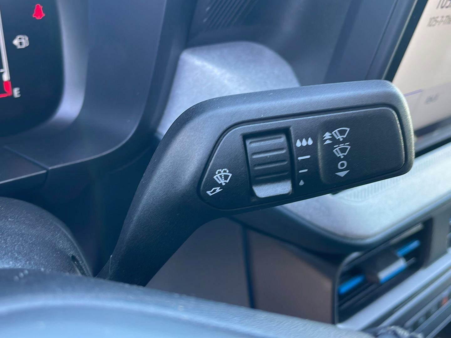 New 2026 Ford Maverick XLT w/ XLT Luxury Package FWD image 18