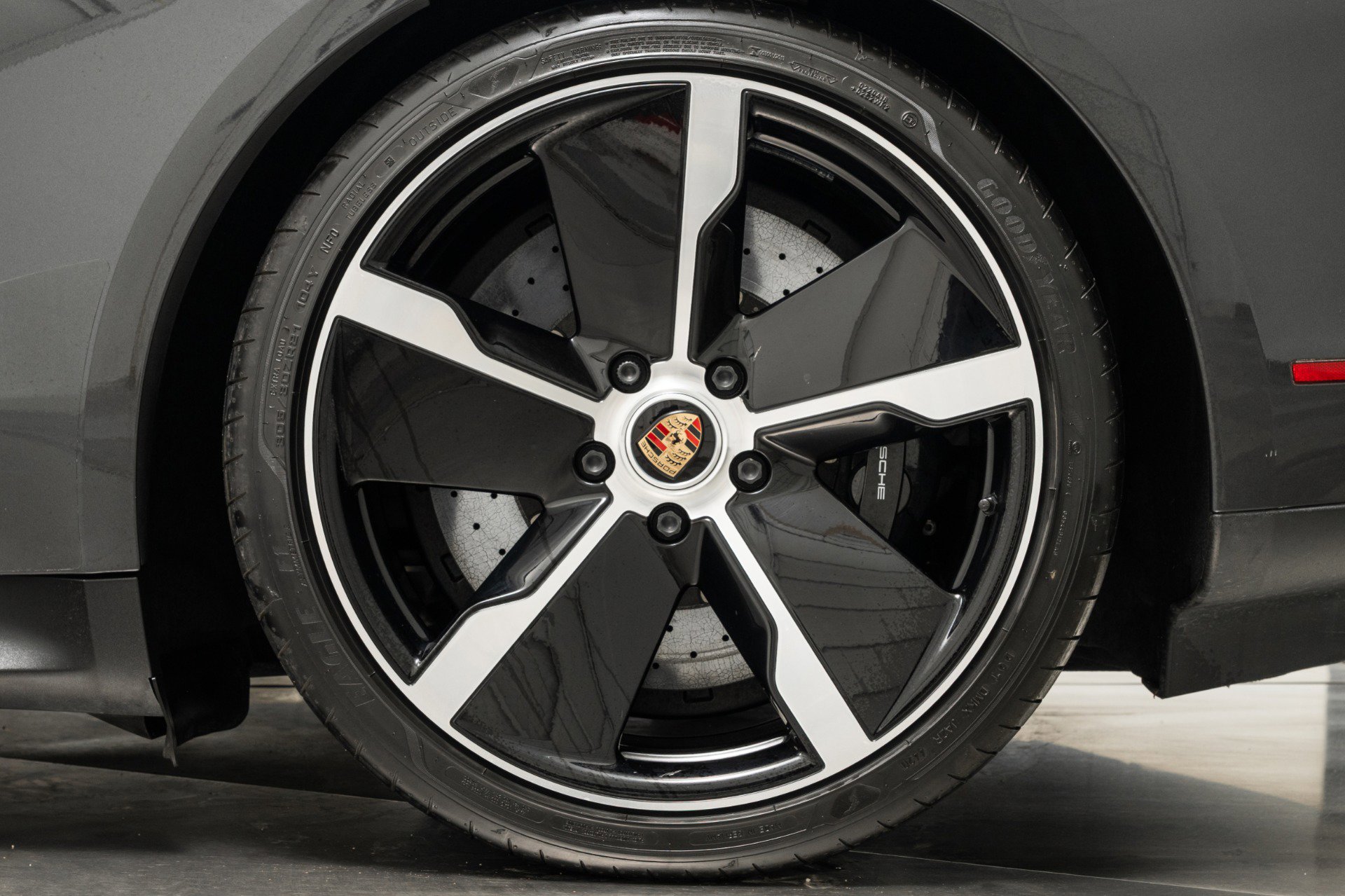 Used 2021 Porsche Taycan Turbo S AWD/4WD image 11