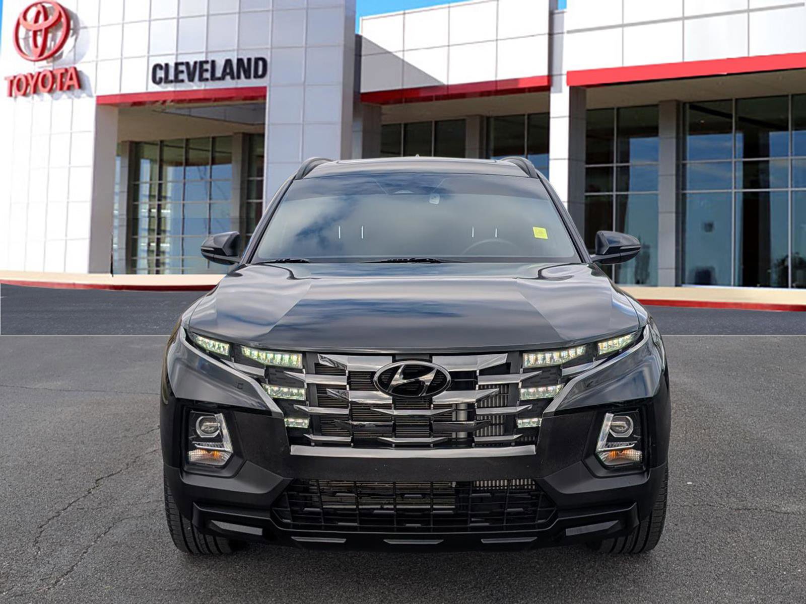 Used 2023 Hyundai Santa Cruz Night w/ Launch Package video 3