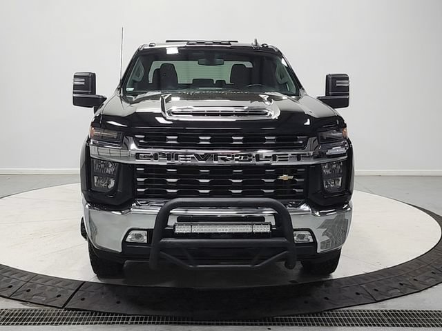 Used 2022 Chevrolet Silverado 3500 LT w/ Convenience Package AWD/4WD image 2