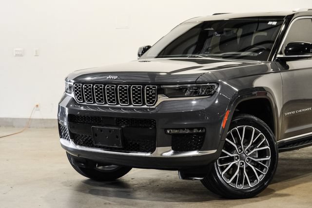 Used 2023 Jeep Grand Cherokee L Summit AWD/4WD image 16