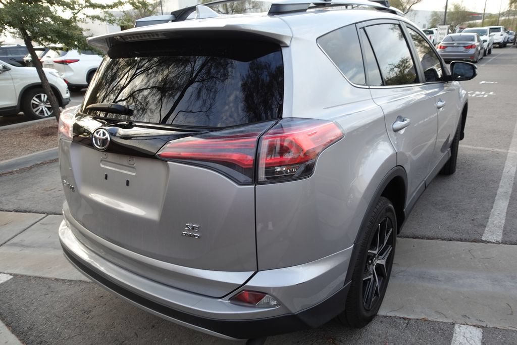 Certified 2017 Toyota RAV4 SE AWD/4WD image 3