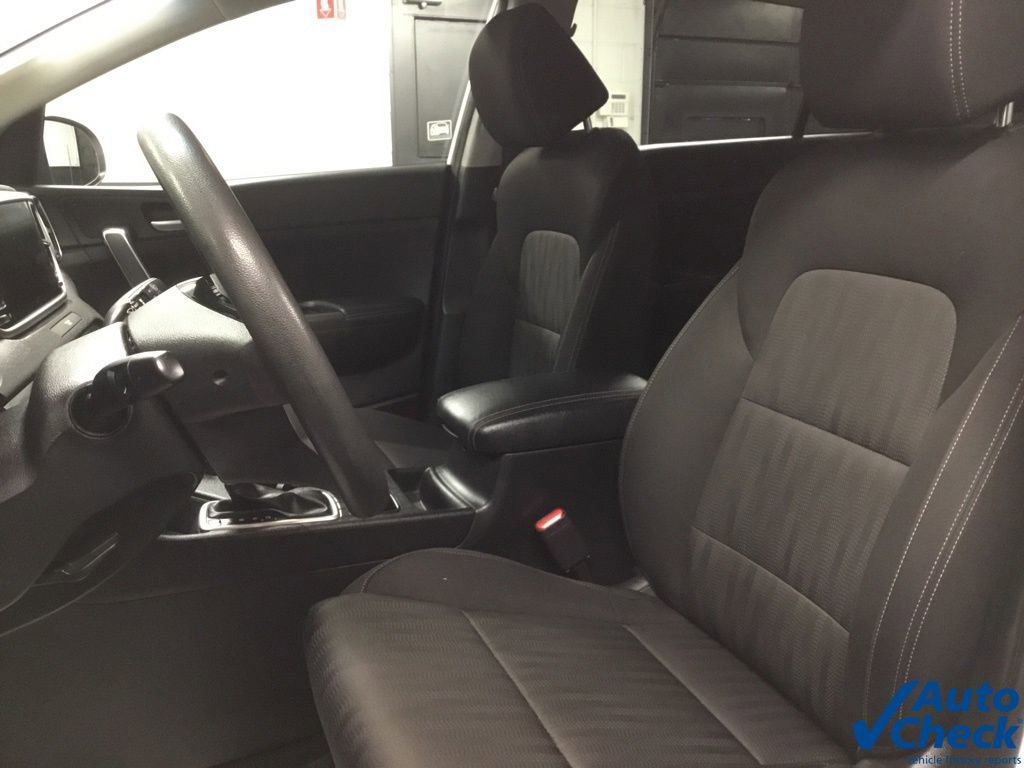 Used 2021 Kia Sportage LX AWD/4WD image 24