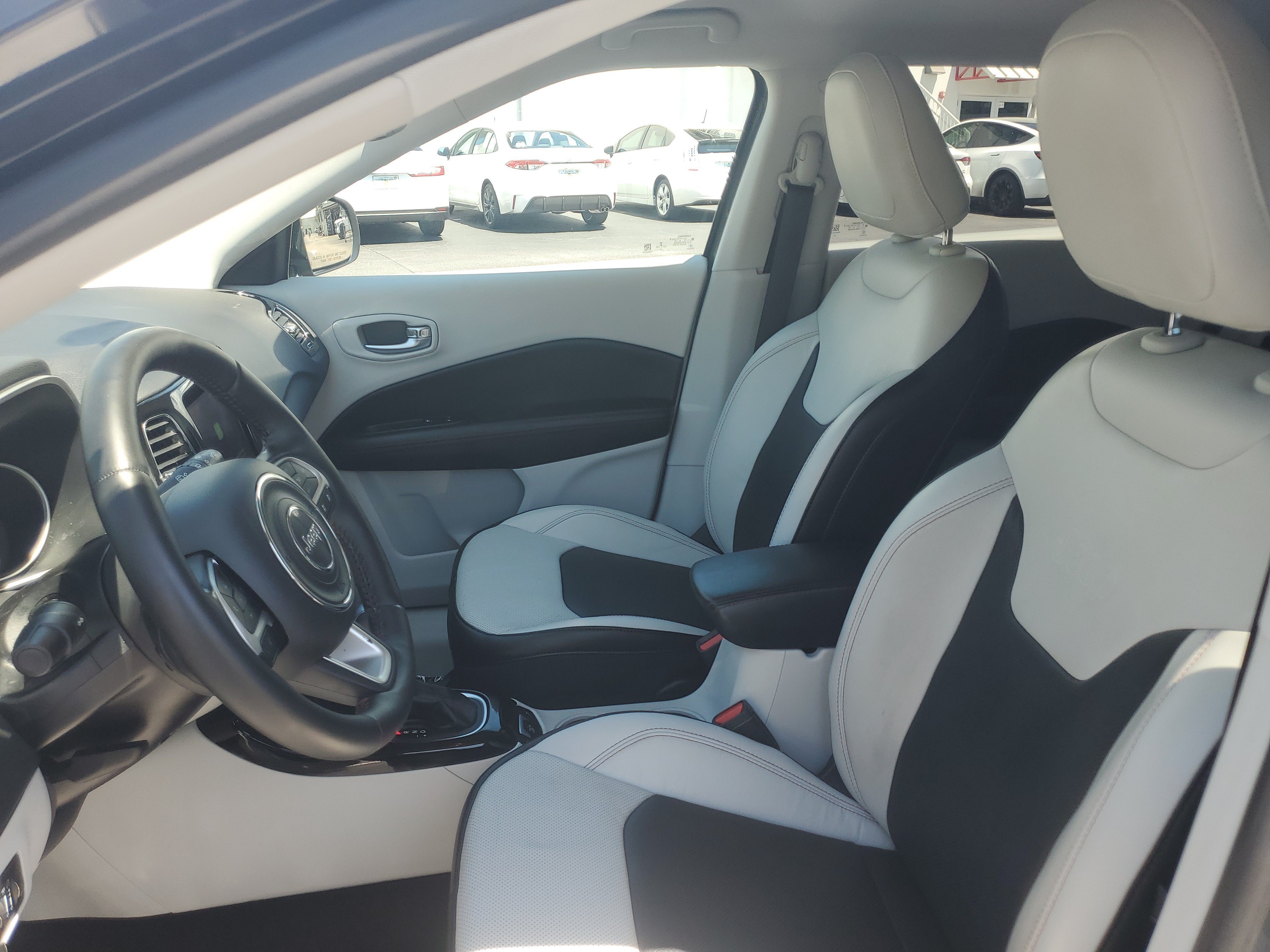 Used 2021 Jeep Compass Limited w/ Elite Interior Group FWD image 21