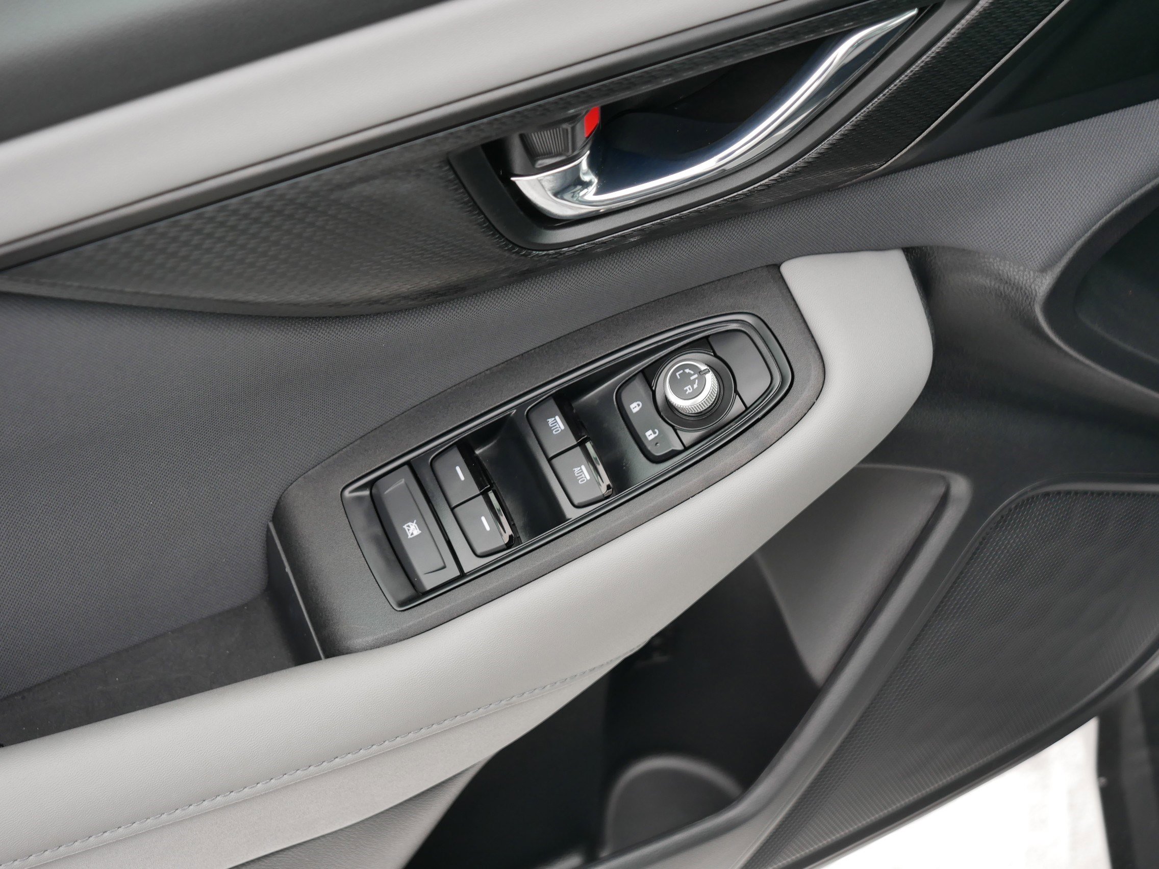 Used 2025 Subaru Outback Premium image 19