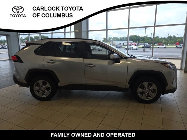 Used 2025 Toyota RAV4 XLE AWD/4WD image 6
