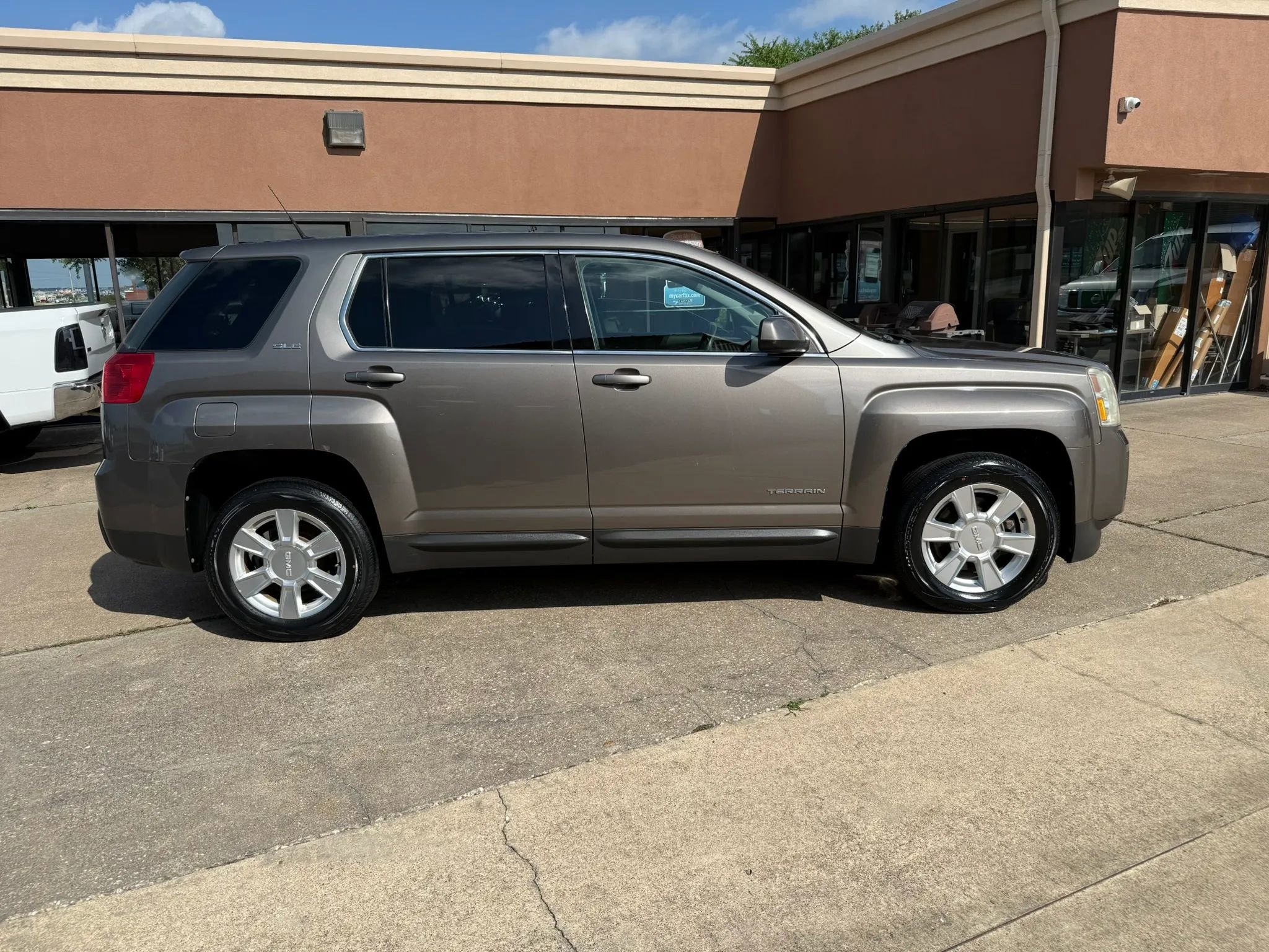 Used 2012 GMC Terrain SLE FWD image 4