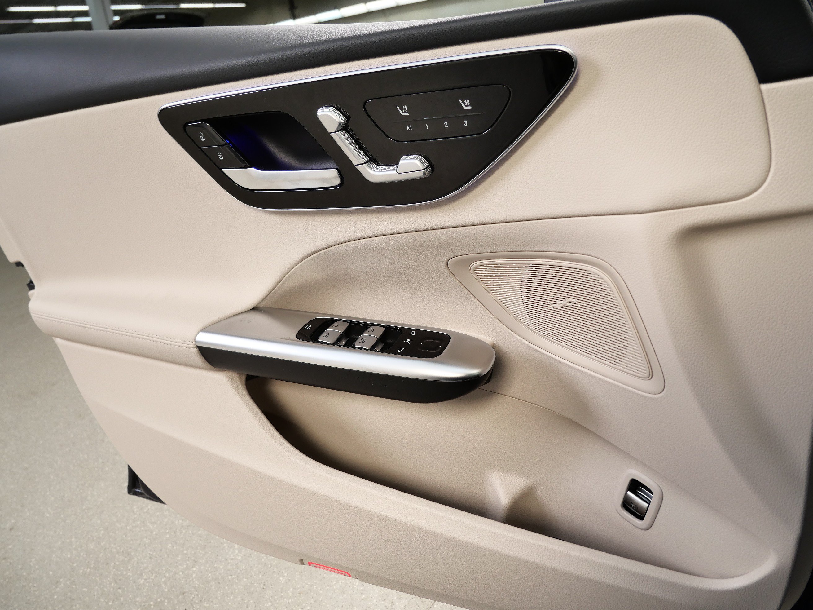 New 2026 Mercedes-Benz C 300 4MATIC Sedan image 13