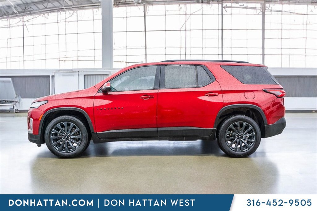 Used 2023 Chevrolet Traverse RS w/ LPO, Floor Liner Package video 2