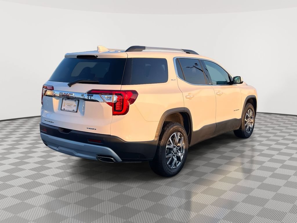 Used 2023 GMC Acadia SLT w/ Preferred Package AWD/4WD image 4