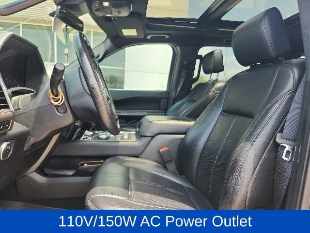 Used 2019 Ford Expedition XLT w/ Equipment Group 202A AWD/4WD image 13