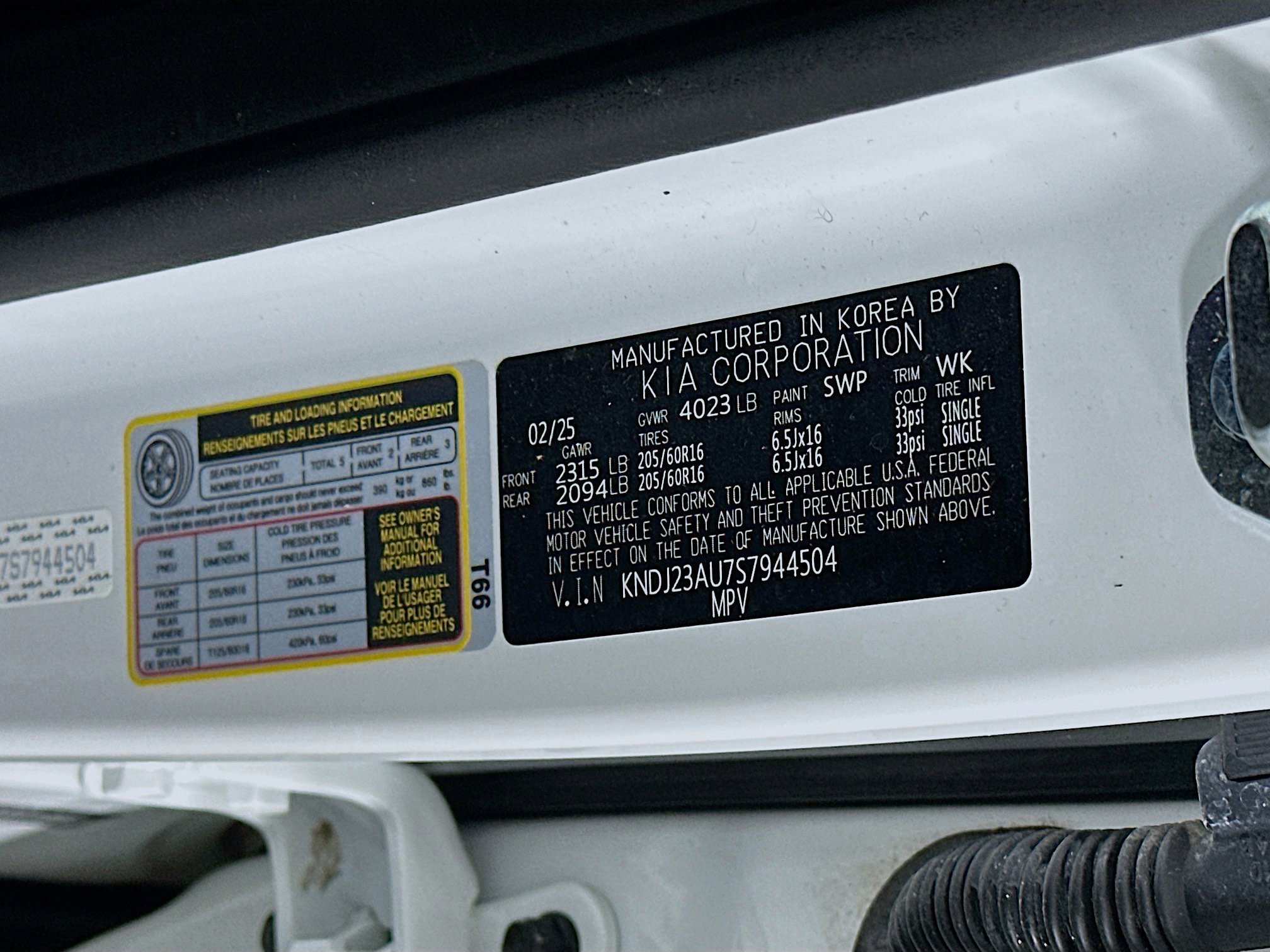 Used 2025 Kia Soul LX w/ LX Technology Package FWD image 12