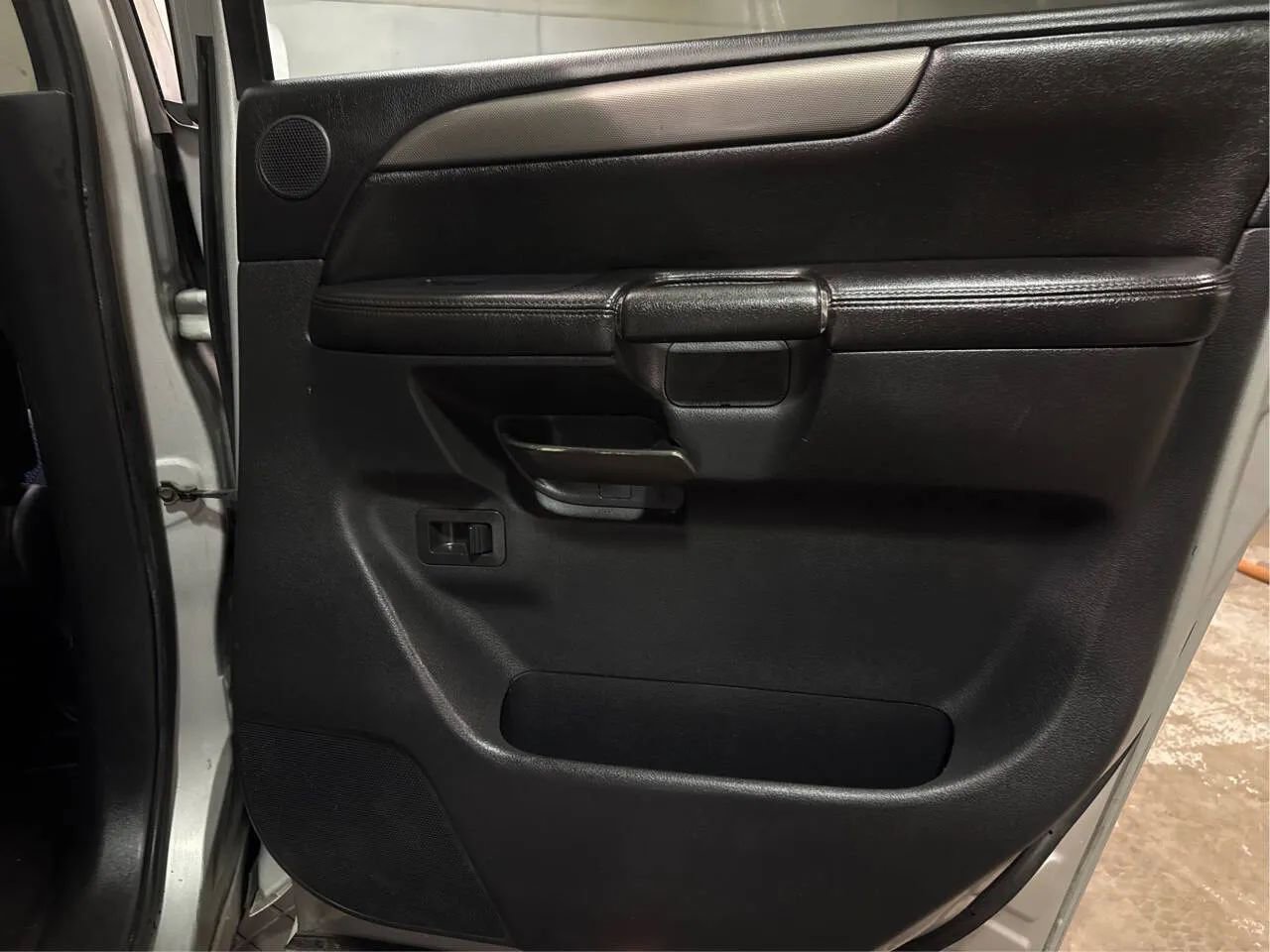 Used 2012 Nissan Armada SV image 18