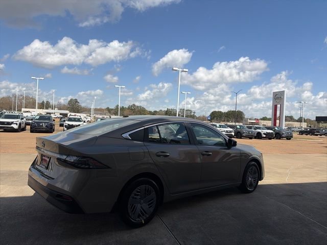 New 2026 Nissan Sentra SV FWD image 4