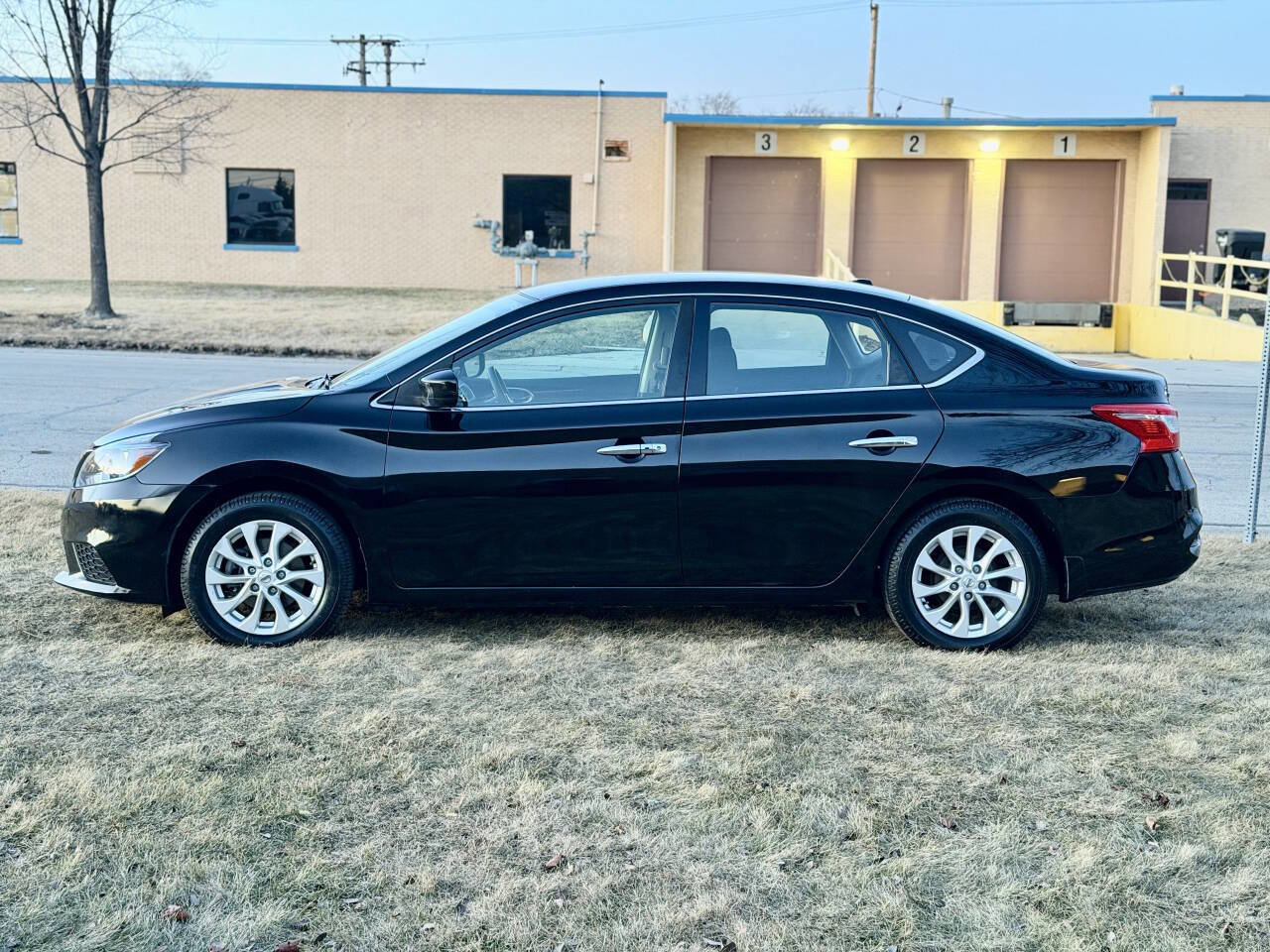 Used 2018 Nissan Sentra SV FWD image 5