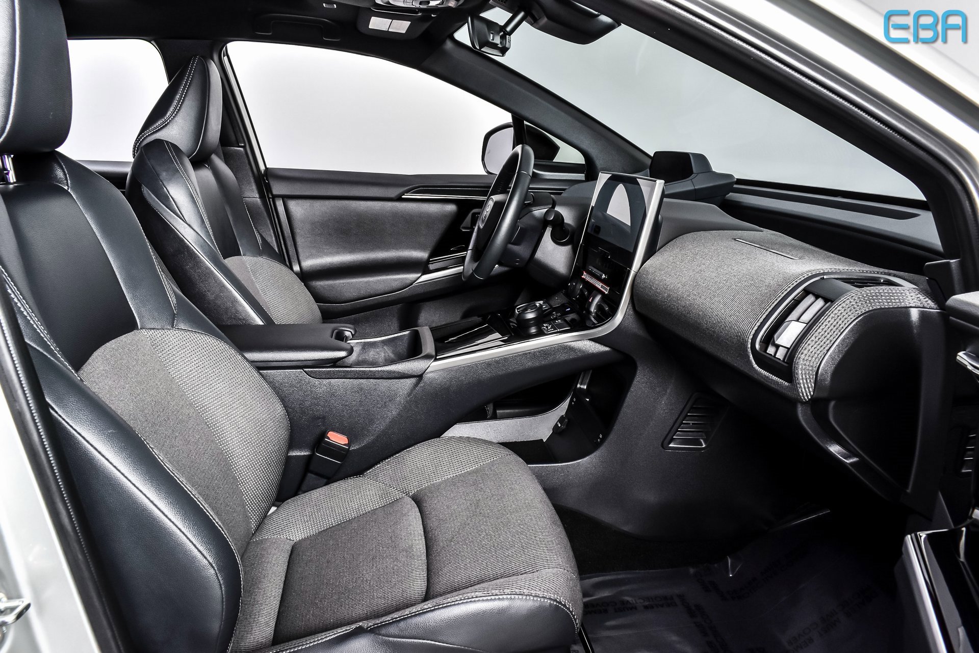 Used 2024 Toyota bZ4X XLE w/ Weather Package image 25