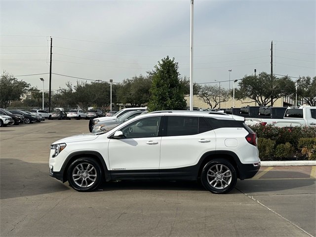 Used 2024 GMC Terrain SLT image 4