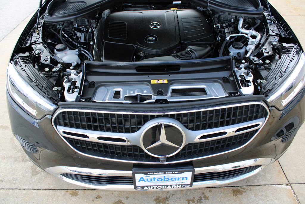 Used 2025 Mercedes-Benz GLC 300 4MATIC image 30