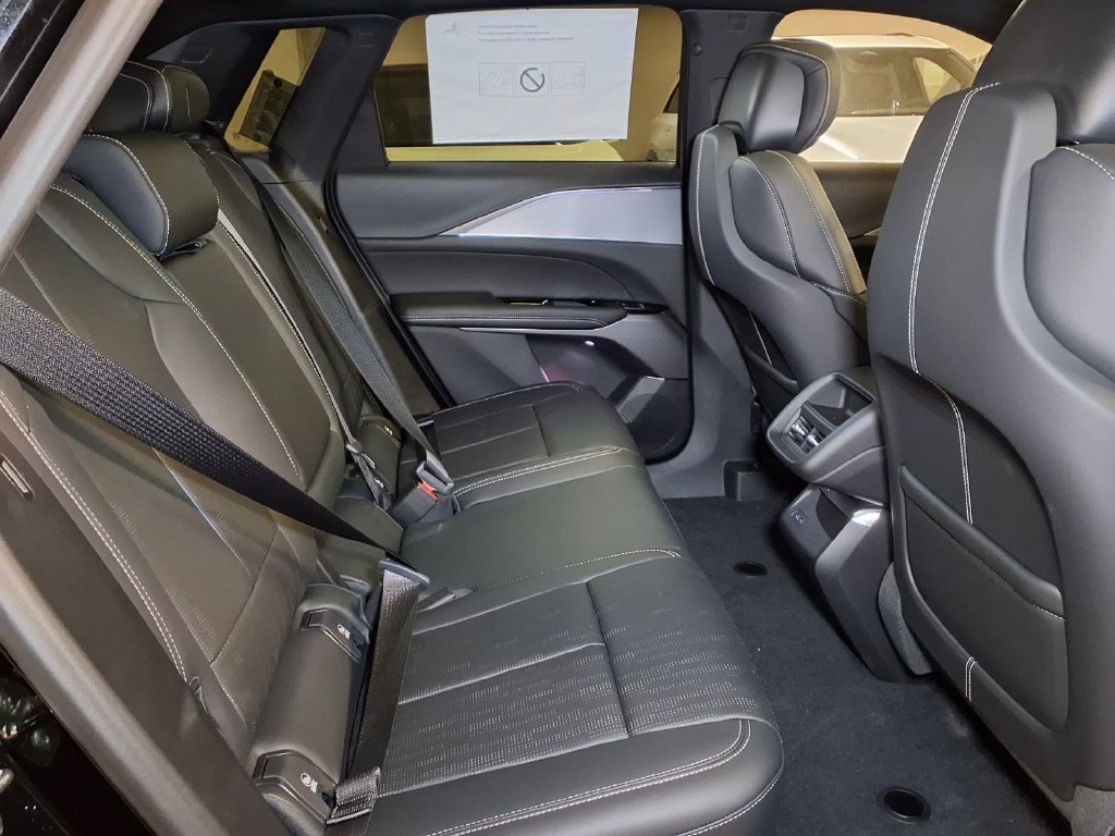 New 2027 Cadillac Lyriq Sport AWD/4WD image 7
