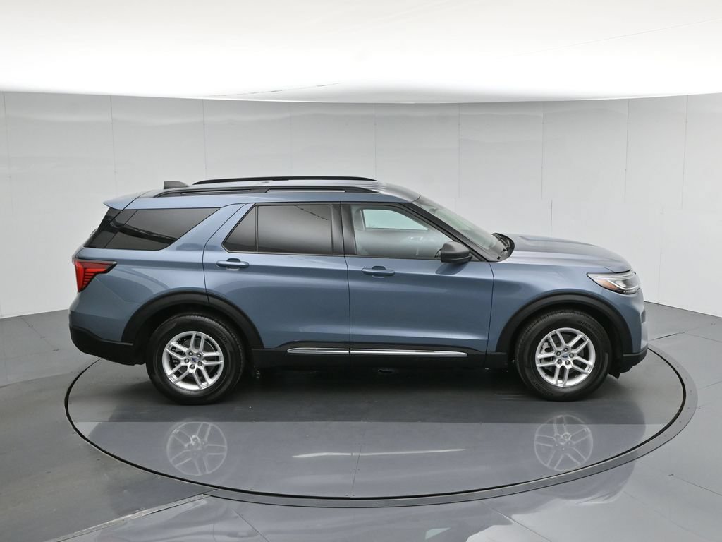 Used 2025 Ford Explorer Active w/ Active Comfort Package RWD image 42