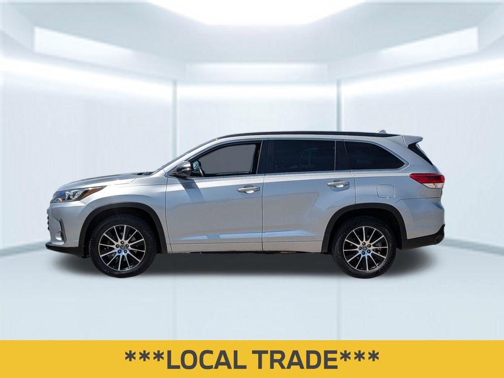 Used 2018 Toyota Highlander SE video 2