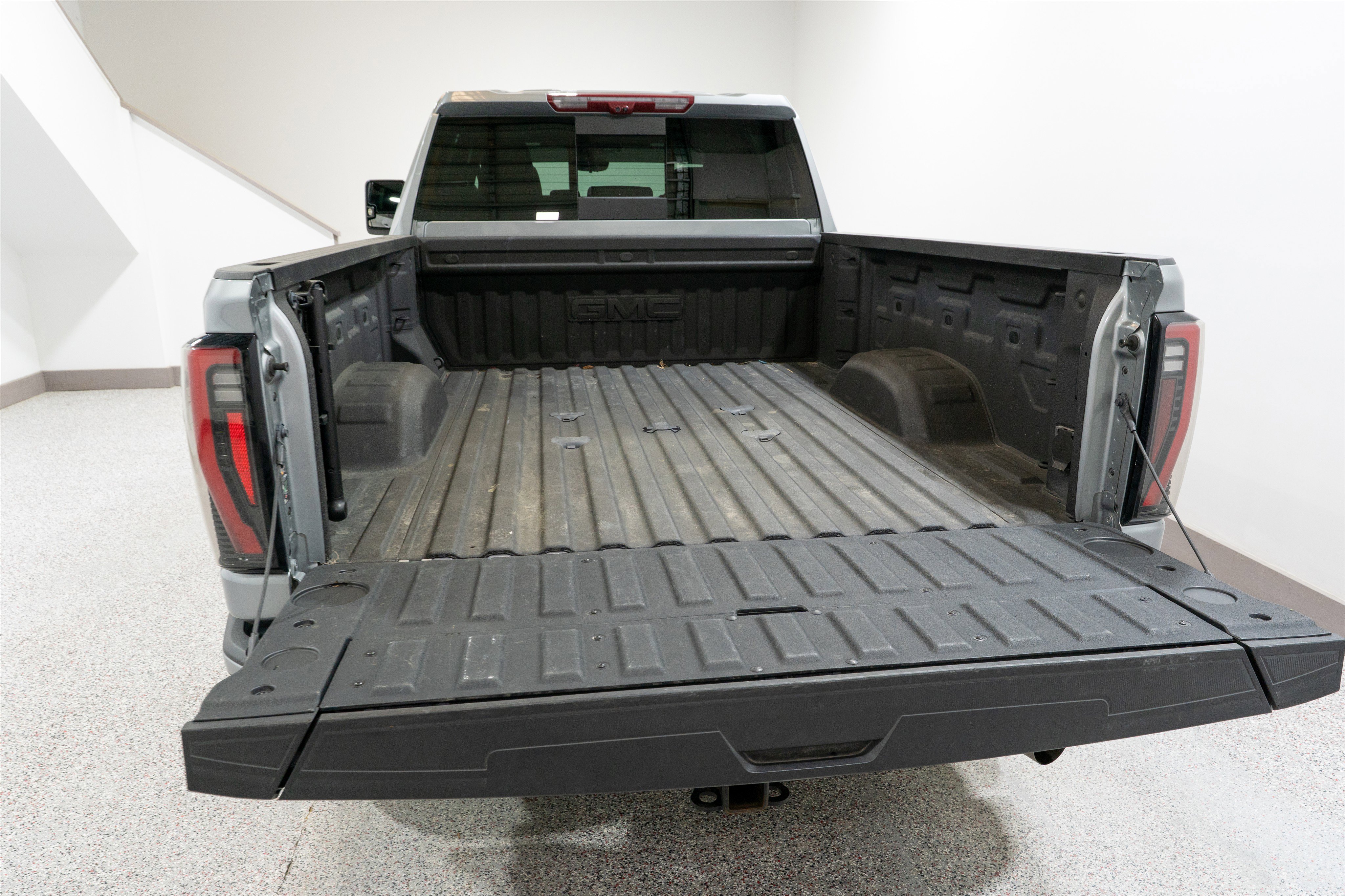 Used 2025 GMC Sierra 2500 AT4 w/ AT4 Premium Plus Package image 11