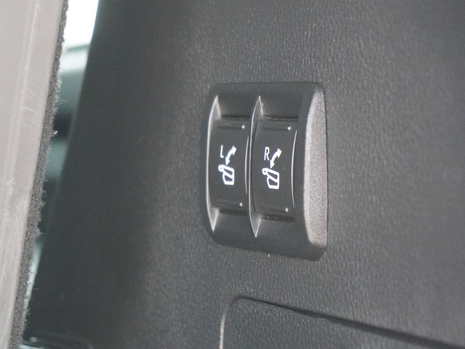 Used 2024 Toyota Sequoia Limited image 14