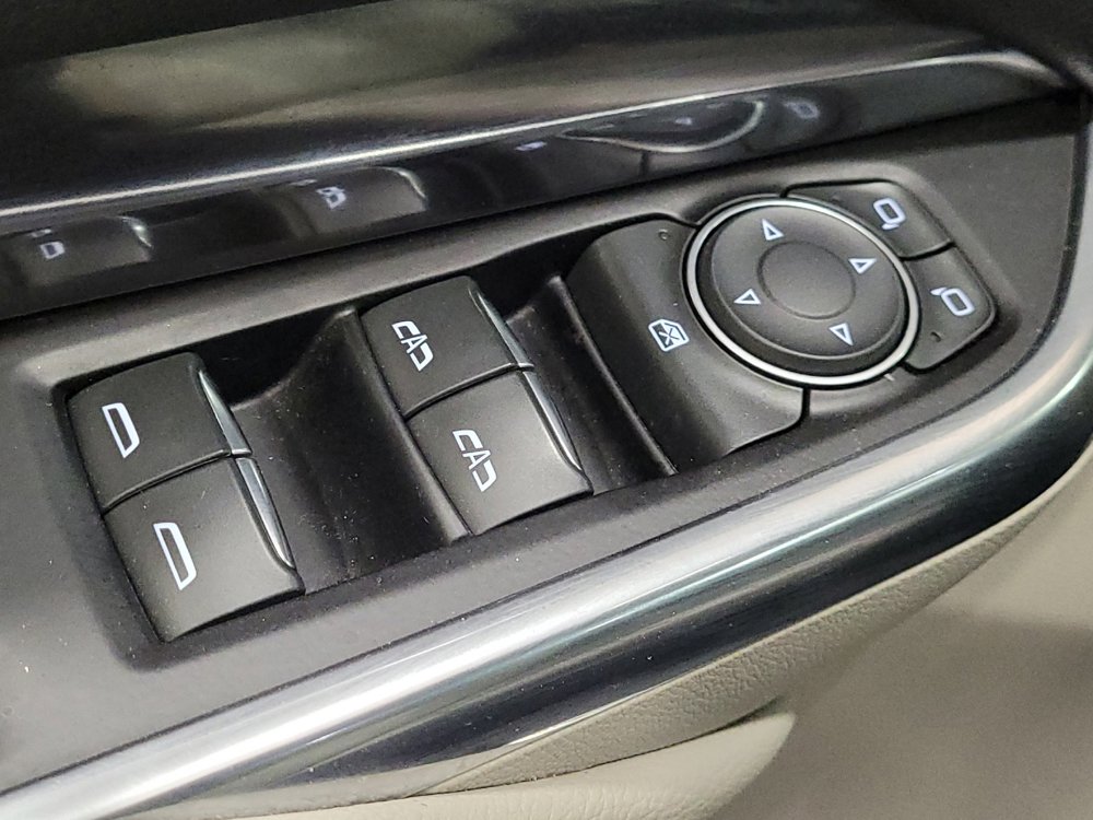 Used 2019 Cadillac XT4 Luxury w/ Cold Weather Package image 27