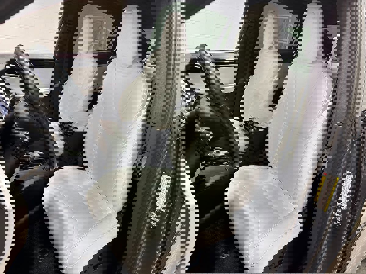 Used 2019 Tesla Model X image 26