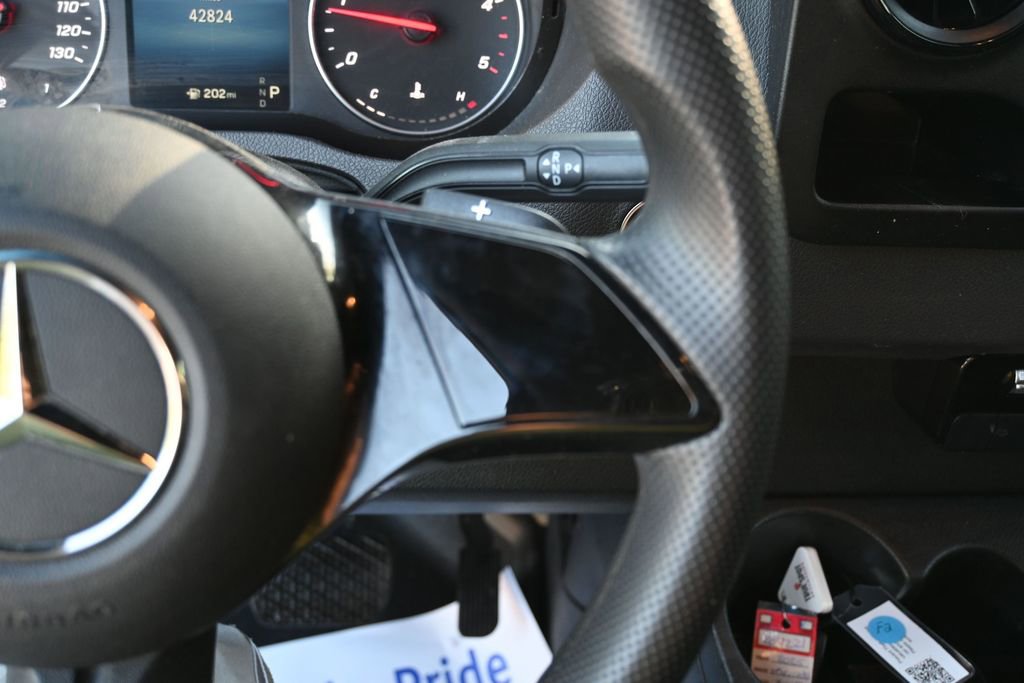 Used 2025 Mercedes-Benz Sprinter 2500 image 15