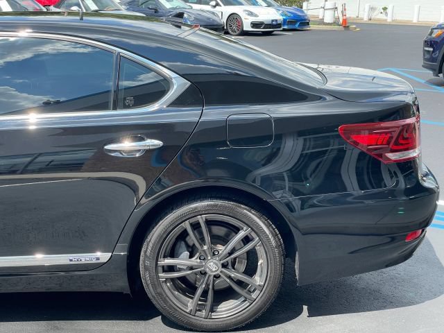 Used 2013 Lexus LS 600h L AWD/4WD image 17