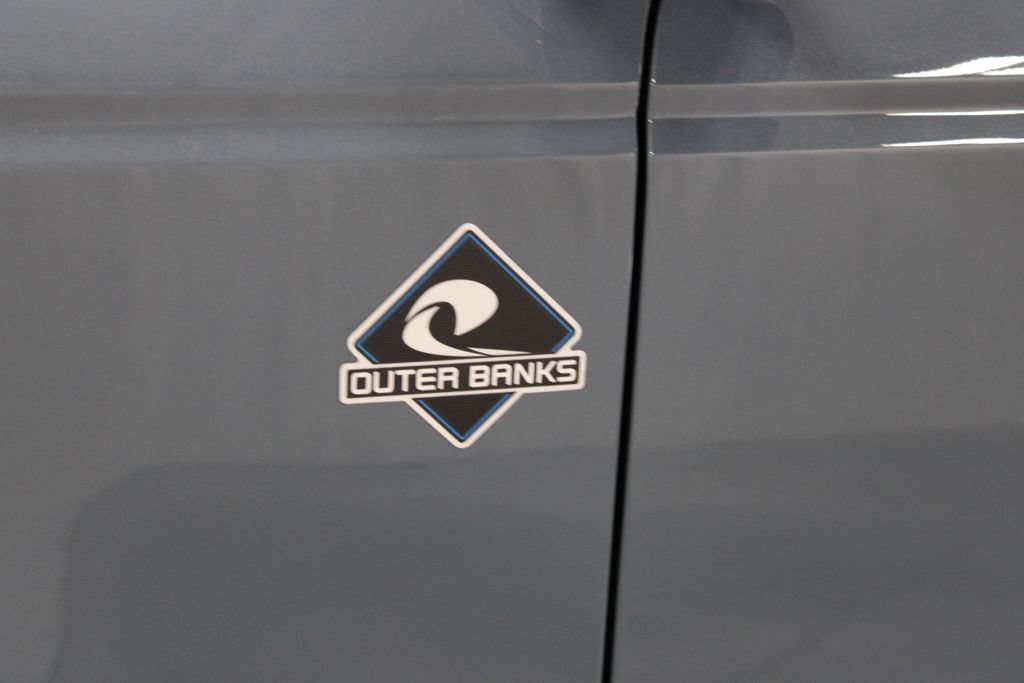 Used 2025 Ford Bronco Outer Banks AWD/4WD image 16