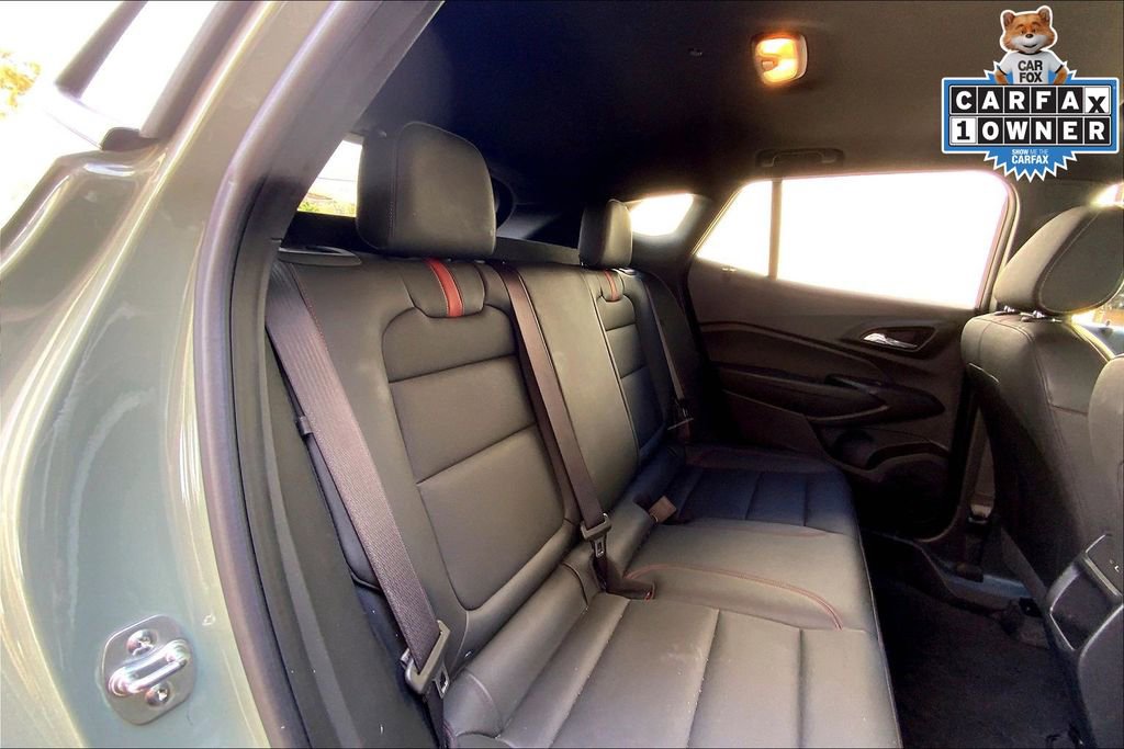 Used 2024 Chevrolet Trax RS w/ Sunroof Package FWD image 24